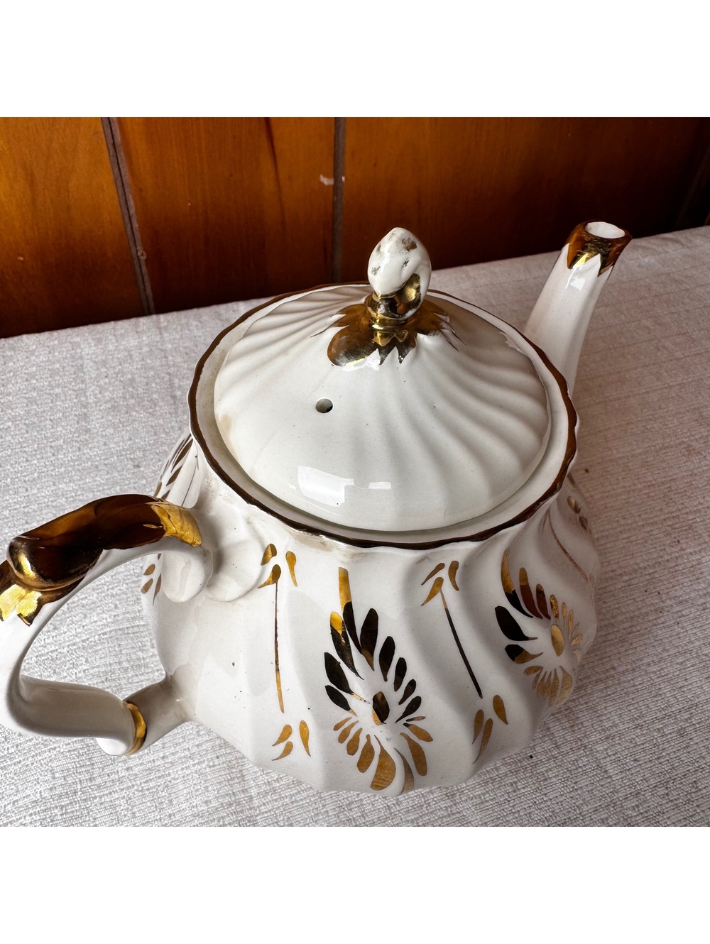 Vintage White Ceramic Teapot Gold Floral Details Swirl Lid Cottagecore Tea Serve - Picture 5 of 10